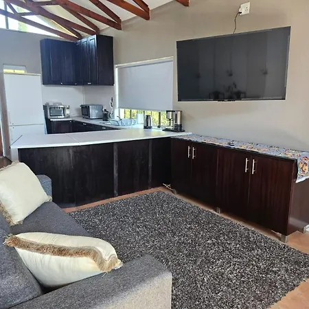 Lady Smith Self Catering Units Appartement Bloemfontein Buitenkant foto